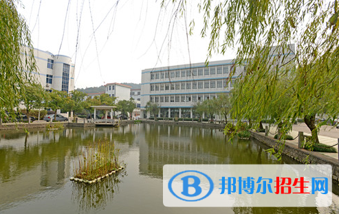 云南省化工學(xué)校2022年 報(bào)名條件、招生要求、招生對(duì)象