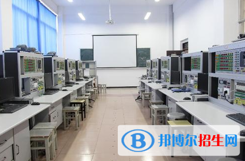 保定機(jī)械電子技工學(xué)校2022年學(xué)費(fèi)、收費(fèi)多少