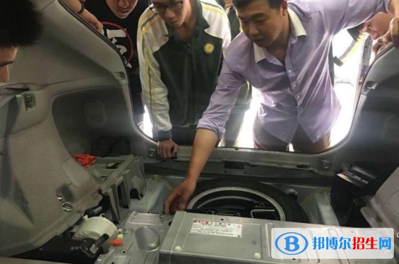 蘭州2022年汽修學校好的大專學校