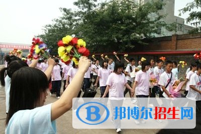 唐山勞動高級技工學(xué)校2022年報名條件、招生要求、招生對象