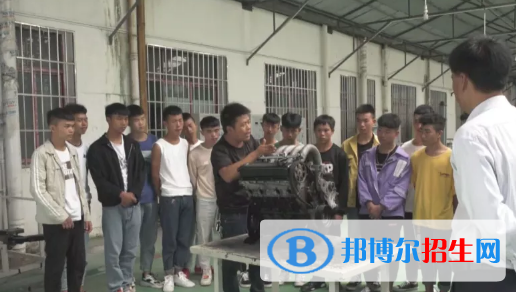 安龍縣職業(yè)技術學校2022年招生辦聯系電話