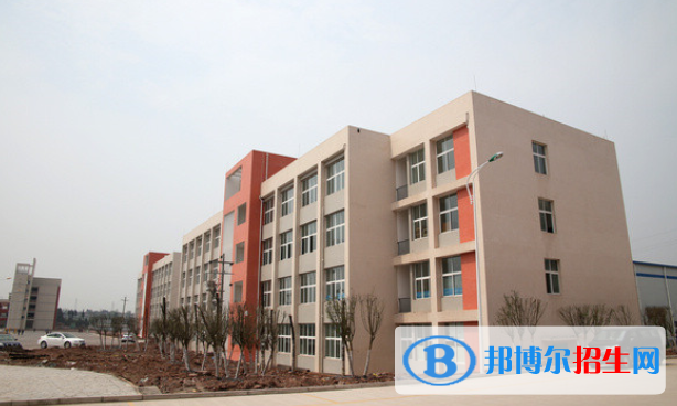 內(nèi)江職業(yè)培訓(xùn)技工學(xué)校2022年報(bào)名條件、招生要求、招生對(duì)象