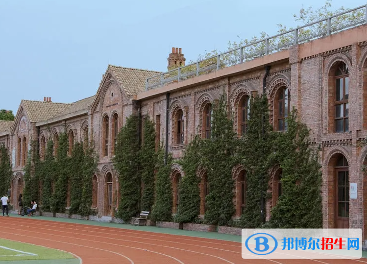牛津國際公學(xué)成都學(xué)校初中部2023年學(xué)費標(biāo)準