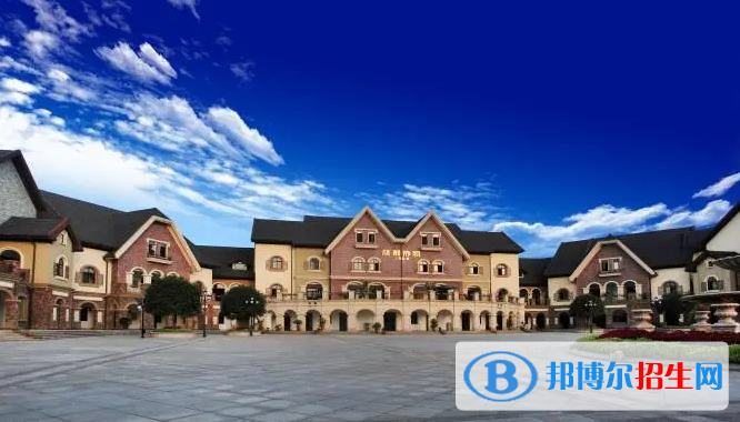 成都協(xié)同國際學(xué)校初中部2023年報名時間2