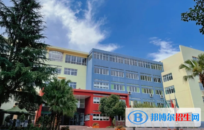 成都青苗國際雙語學(xué)校小學(xué)部2023年報(bào)名時間