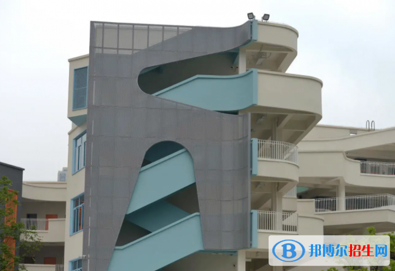 成都霍森斯小學(xué)2023年學(xué)費標準2