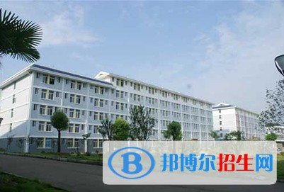 云南2023年好一點的衛(wèi)校大專