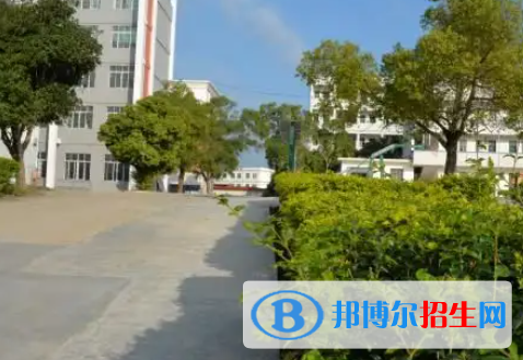 廣西2023年現(xiàn)在上計算機學(xué)校學(xué)啥好