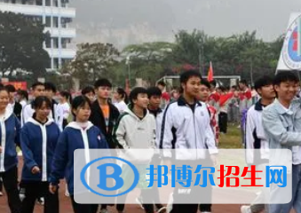 廣西2023年初中生學(xué)計(jì)算機(jī)學(xué)校怎樣