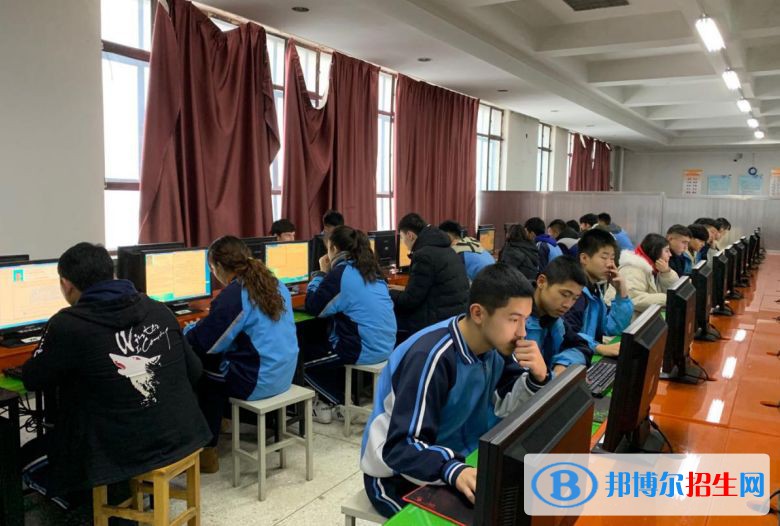 蘭州2023年計算機學(xué)校是中專還是大專