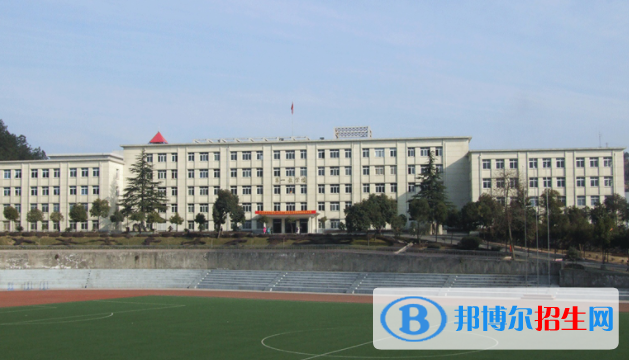 湖北汽車(chē)工業(yè)學(xué)院科技學(xué)院是不是雙一流大學(xué)？