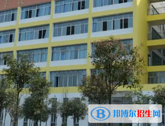 四川省崇州市職業(yè)中專學(xué)校2023年學(xué)費(fèi)、收費(fèi)多少 