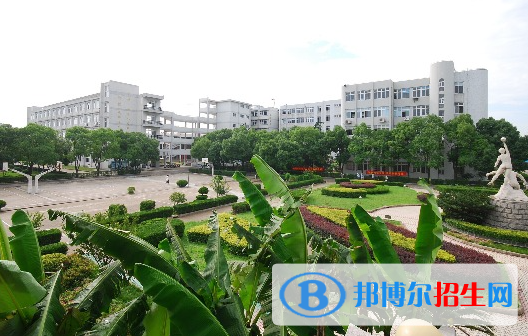 平湖職業(yè)中等專業(yè)學校地址在哪里，哪個地區(qū)，哪個城市?