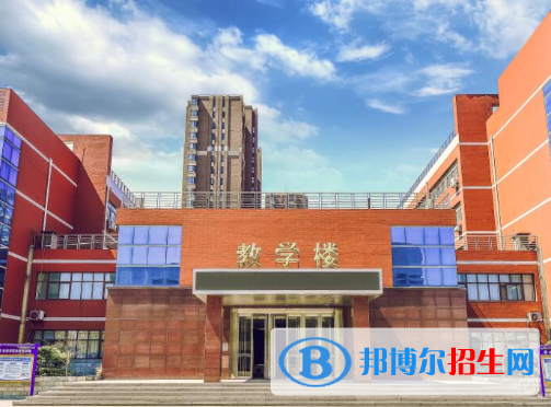 北京市對(duì)外貿(mào)易學(xué)校地址在哪里，哪個(gè)地區(qū)，哪個(gè)城市?