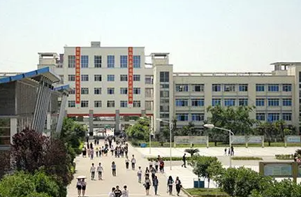 2023四川科華高級技工學(xué)校醫(yī)藥衛(wèi)生類對口高考班多少錢 四川科華高級技工學(xué)校醫(yī)藥衛(wèi)生類對口高考班各專業(yè)學(xué)費收費標(biāo)準(zhǔn)