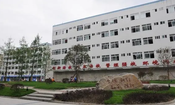 貴州2023年初中沒(méi)畢業(yè)可不可以讀中專