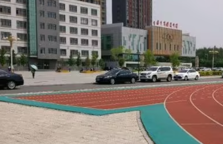 遼寧工貿(mào)學(xué)校地址，乘車路線