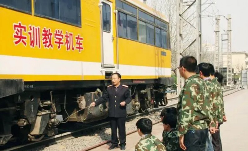 湖北2024年鐵路學(xué)校有哪些專(zhuān)業(yè)可以學(xué)