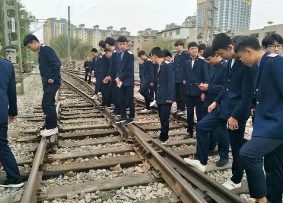 云南2025年中專(zhuān)鐵路學(xué)校專(zhuān)業(yè)課程